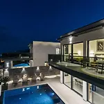 Villa Titanium
